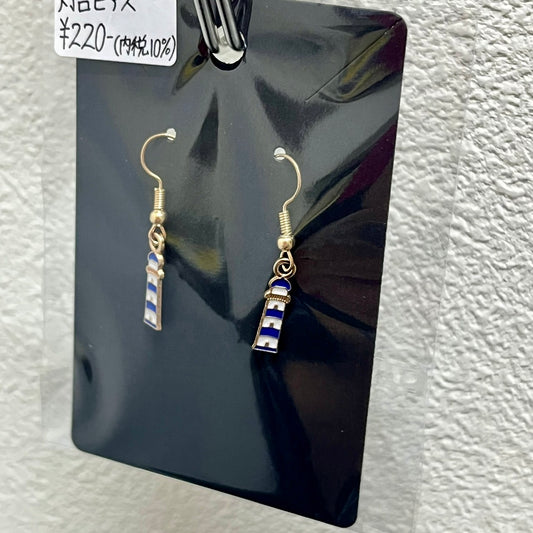 灯台ピアス